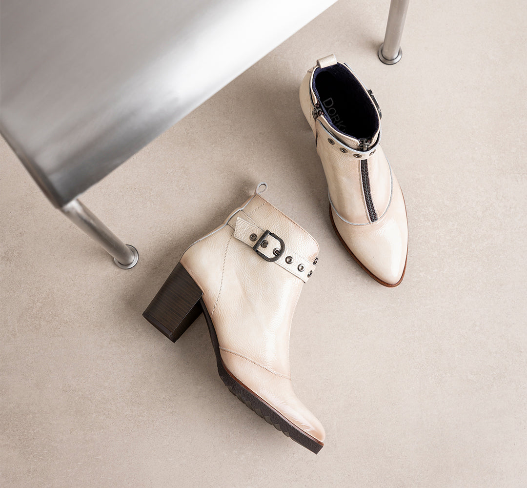 THAIS D8300 White Ankle Boot